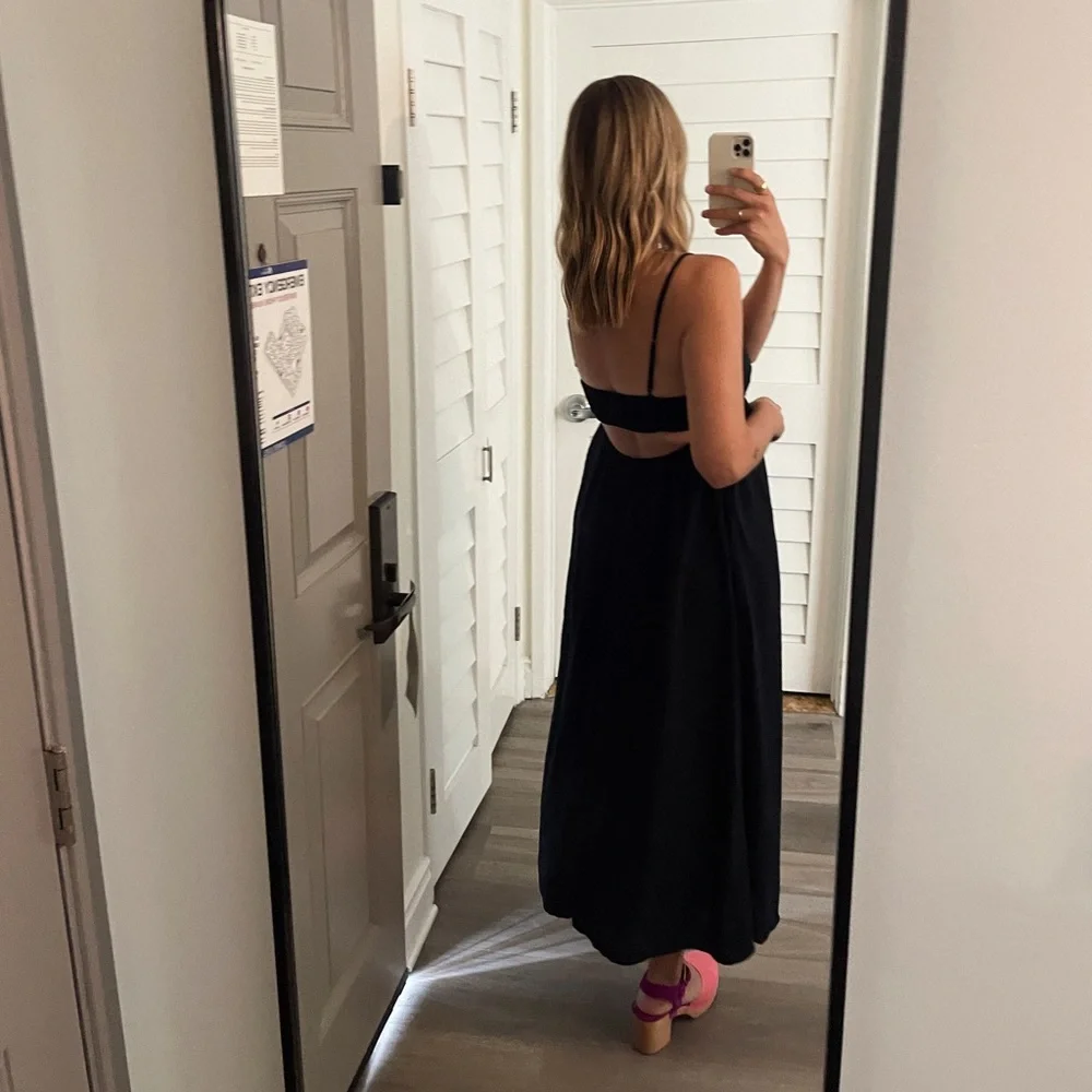 Abercrombie & Fitch Crinkle Textured Maxi Dress in Black